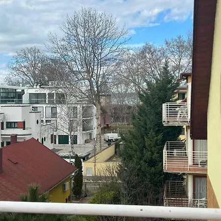 Апартаменты Sari Apartman *